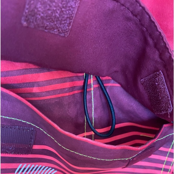 Under Armour Mens swim trunks board shorts size 34 waist. Loose fit. NWOT - Picture 5 of 13